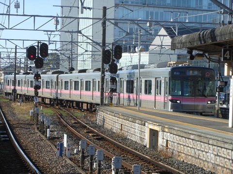 oth-train-721.jpg