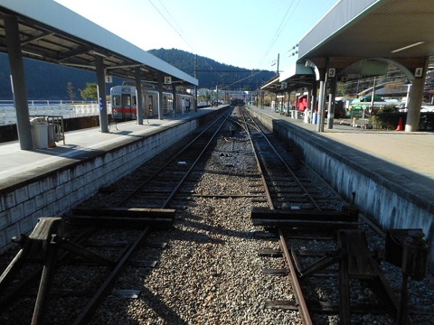 oth-train-741.jpg