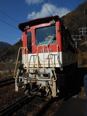 oth-train-760.jpg