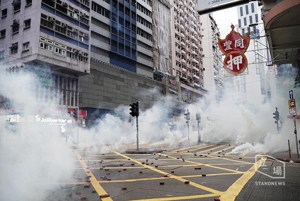 20191120香港警察が毒入り催涙ガスを使用！支那製の催涙弾にダイオキシン類のジオキシン！健康被害や生態危機