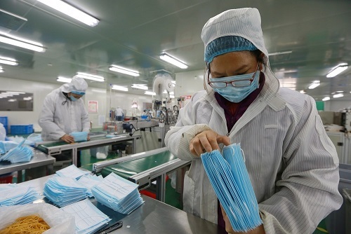 20200224台湾報道「中国で不潔マスク製造！劣悪な工場で外箱に日本語！日本製と間違えて買わないように！」