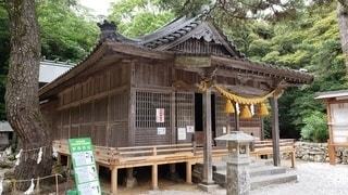 対馬、和多都美神社「韓国人団体が拝殿に土足で侵入しました」「注意したがまったく反省してない、なぜ怒られているのか理解してない。拭きもしない」