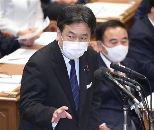 立憲民主党の枝野幸男代表は衆院予算委員会で、検察庁法改正案を「火事場泥棒だ」と批判した＝１１日、国会