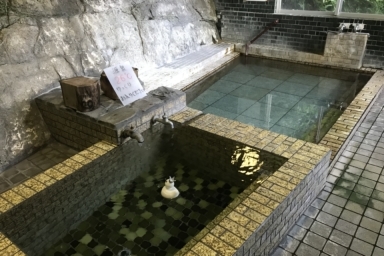 裂石温泉
