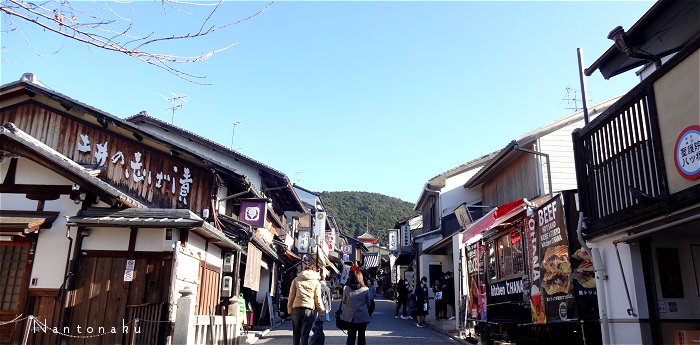 京都　清水寺の有名な坂