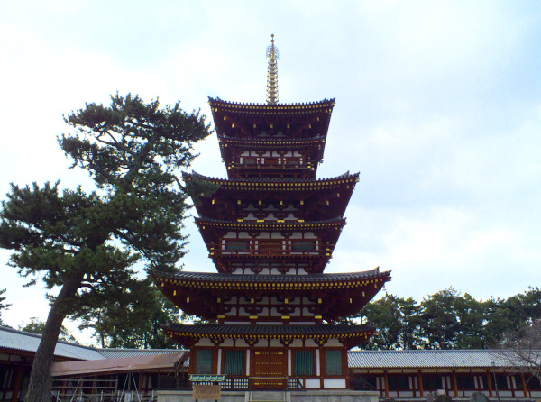 奈良　薬師寺　西塔　の画像