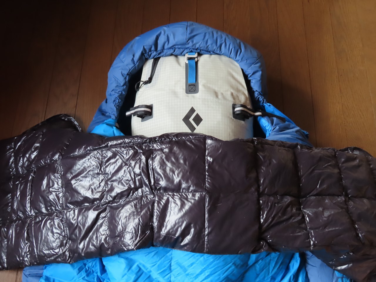 ISUKA Air Down Blanket - イスカ・エア ダウン ブランケット ～帯に短し襷に長し？？ 『それいいな！』の山道具