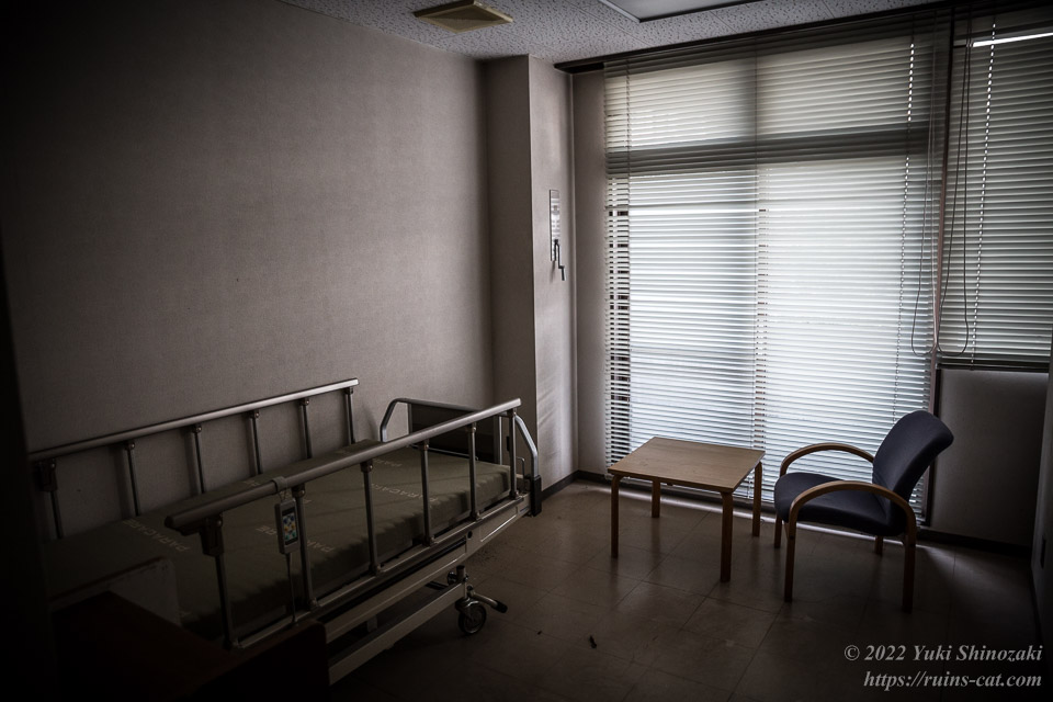 姫川病院2階の病室（個室）