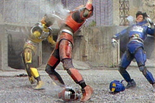 メタルヒーロー、エクシードラフトが炸裂弾にやられて敗北してしまった。