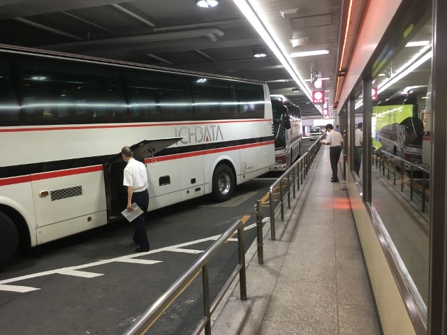 神山町へ　阪急バスターミナル　