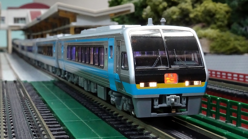 JR四国2000系 特急「南風・しまんと」 - ビスタ模型鉄道（エヌゲージ日記）